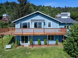 275 Mountain View Dr, Homer, AK 99603