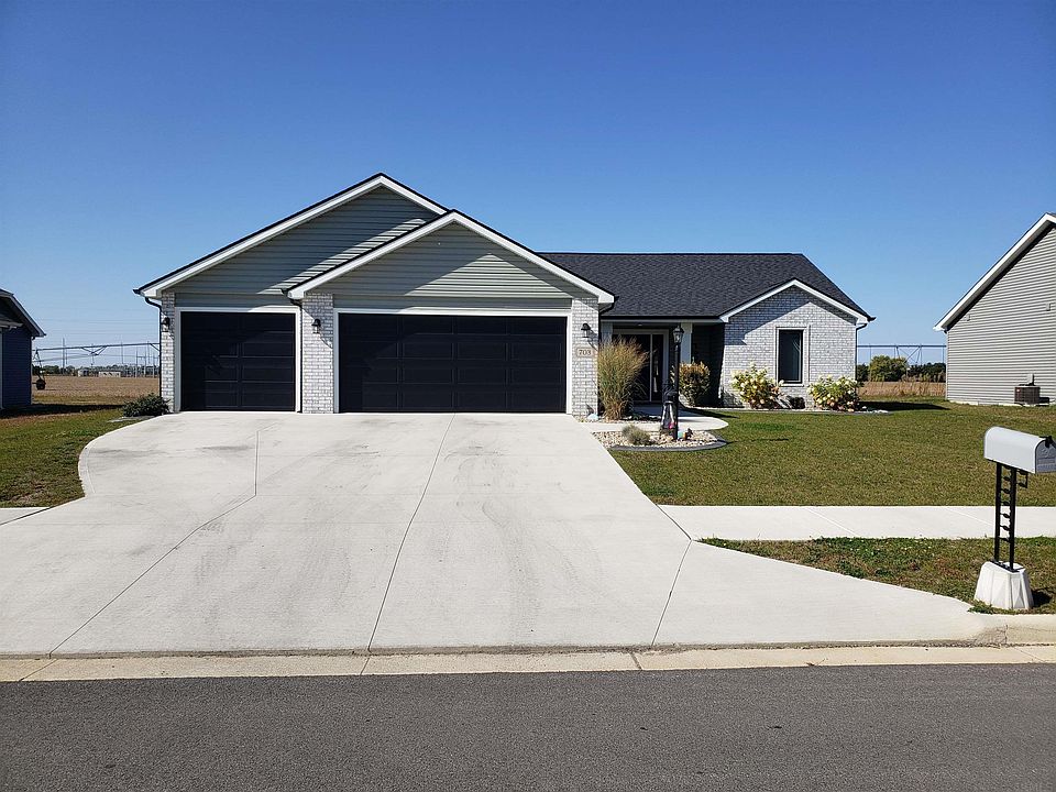 1st image of 703 Grand Teton Pl