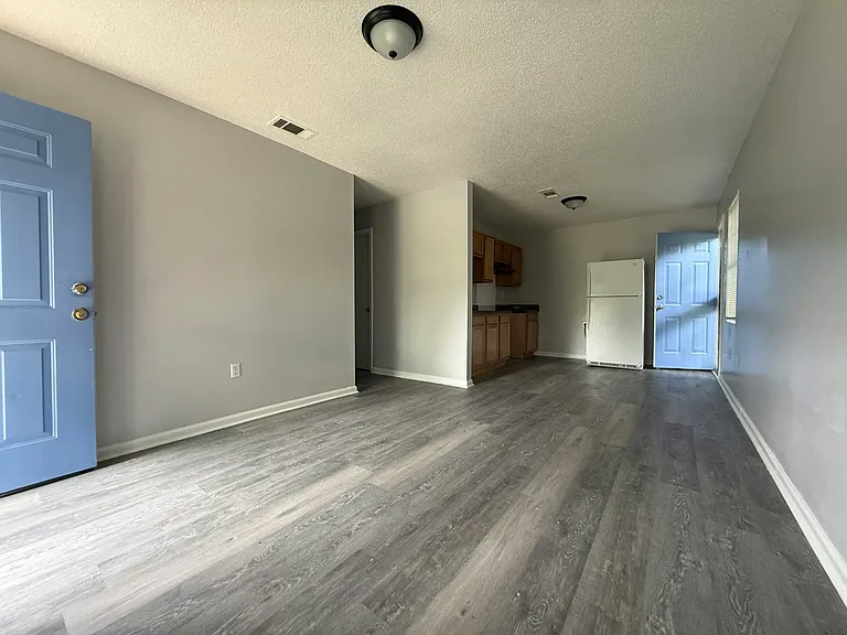 3608 Hicky St — Photo 2
