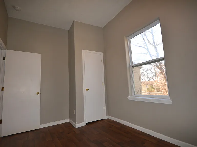 1211 N Rogers Ave — Photo 15