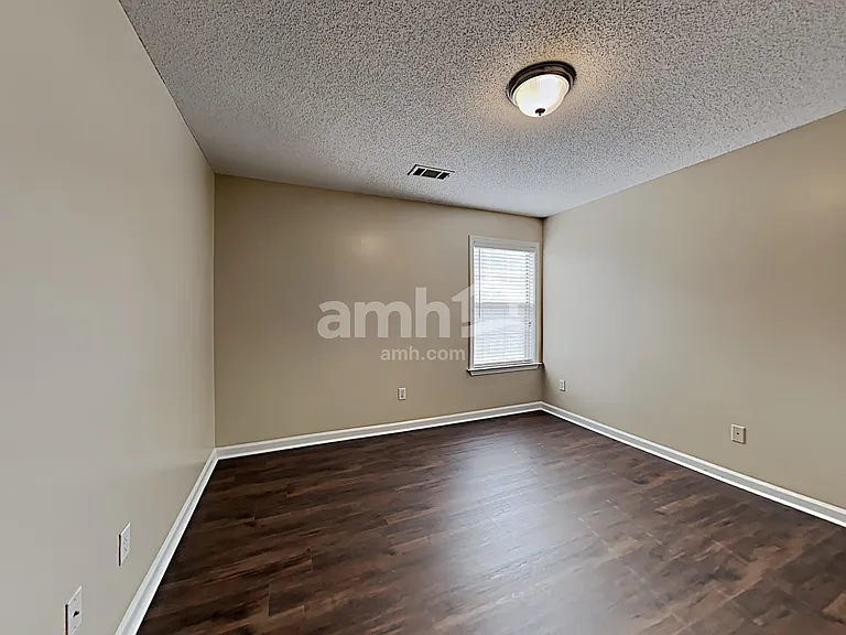 9321 N Fairmont Cir — Photo 13