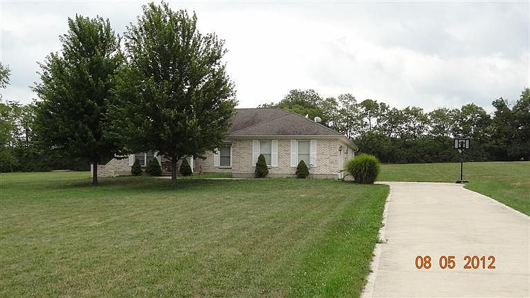 1st image of 2337 Twin Oaks Dr