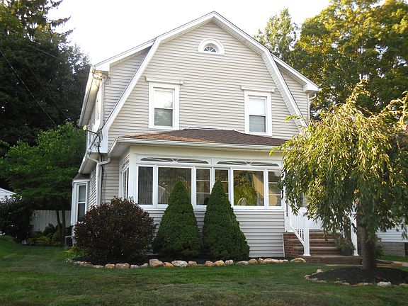 2nd image of 2670 3rd St