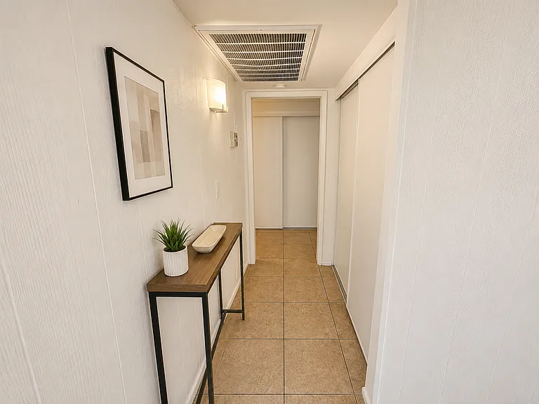 Vesta on 12th — Photo 44