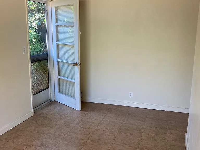 737 Budd Ave — Photo 14