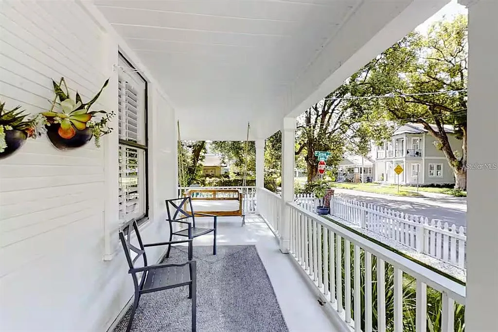 5 bed, 2.5 bath, 2208 sqft, $5,250 — Photo 3