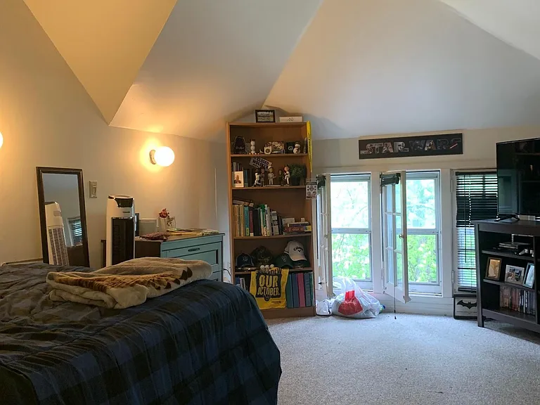2756 N Farwell Ave #3 — Photo 10