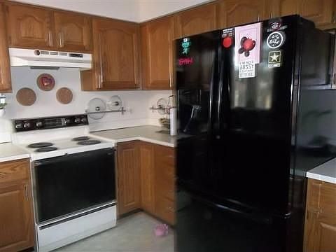 3rd image of 18725 Woods Dr W