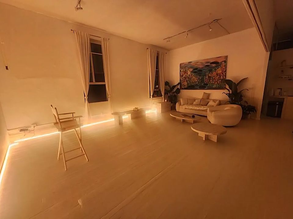 2nd image of 429 Broome St #Phk