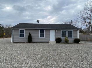 722 Palm Beach Dr, Forked River, NJ 08731