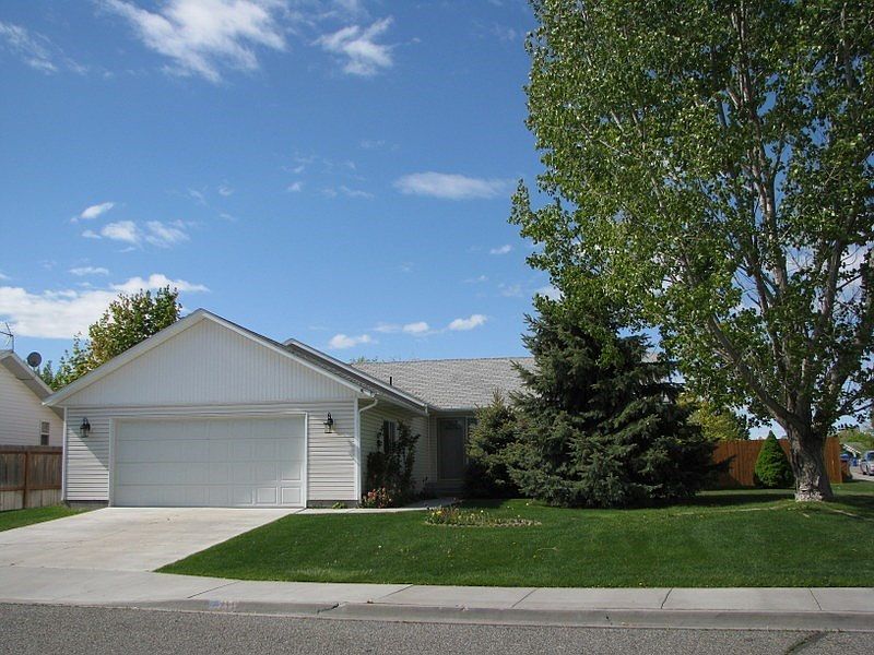 1st image of 210 Cordova Ave
