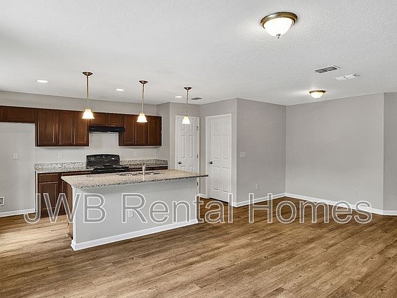 3rd image of 3450 Frances Ave