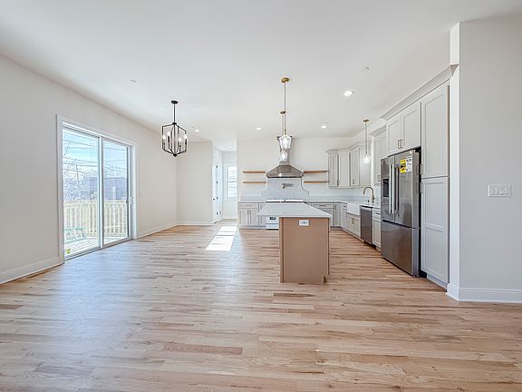 5th image of 1115 Alima Terrace La