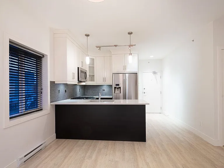 4548 Hastings St #302 — Photo 5