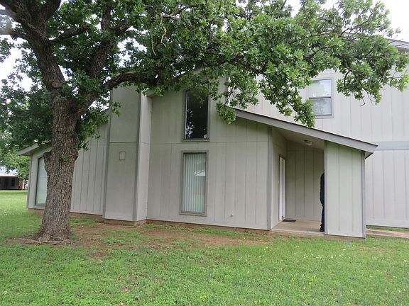 4th image of 110 N Ridgeview