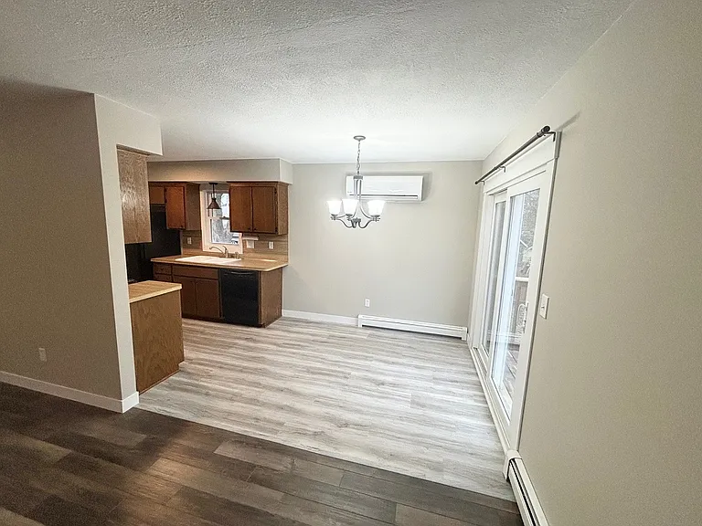 4310 Grainwood Cir NE — Photo 12