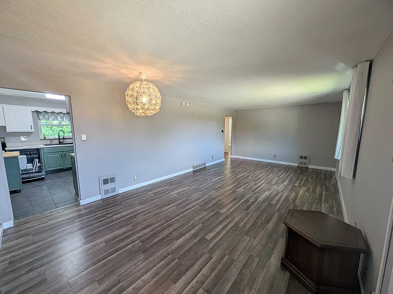505 Maple St — Photo 4