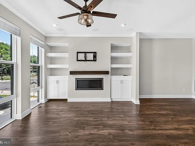 1013 S Taylor Ct — Photo 24