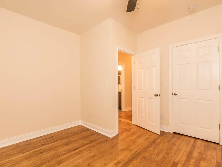 211 N Madison St — Photo 11