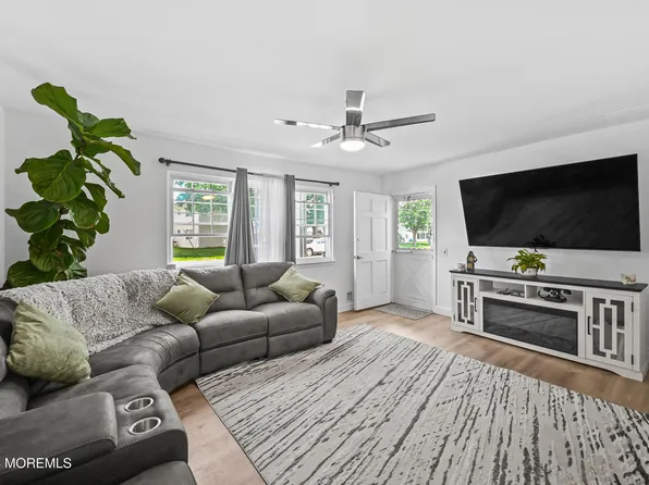 67 Galewood Drive #B, Matawan, NJ 07747