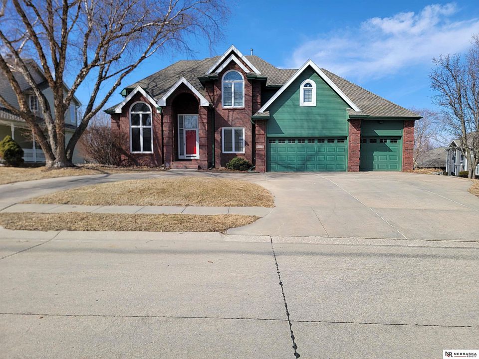 1st image of 6010 S 166th Cir