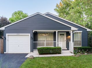 2322 Weatherford Ln, Naperville, IL