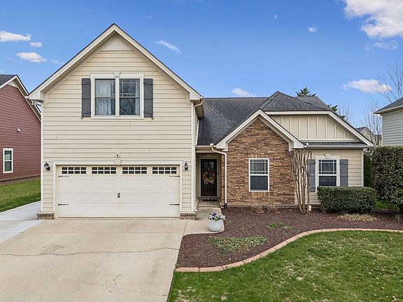 2nd image of 935 Contessa Dr