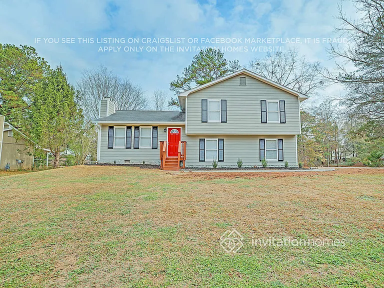 1114 Westchester Dr SW — Photo 2