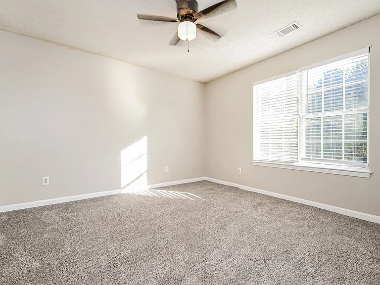 725 Grove Pointe Cir — Photo 15