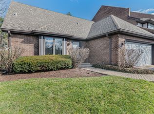 10 Phillippi Creek Dr, Elgin, IL 60120