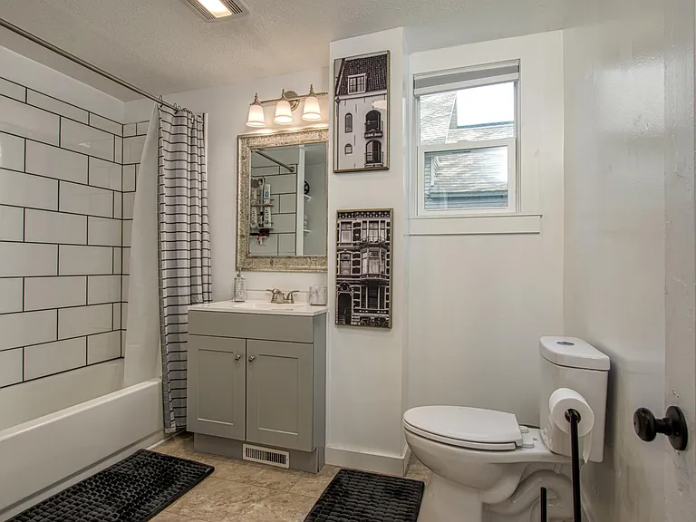 1102 White Ave NW — Photo 22