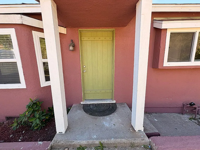 15635 Curtis Ave #1 — Photo 3