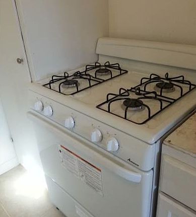 5th image of 2439 Oak St APT A
