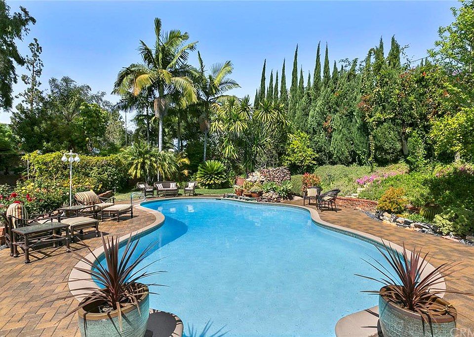 2nd image of 213 Capistrano Cir