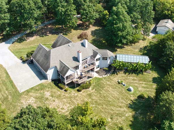 2665 California Xrds, California, KY 41007