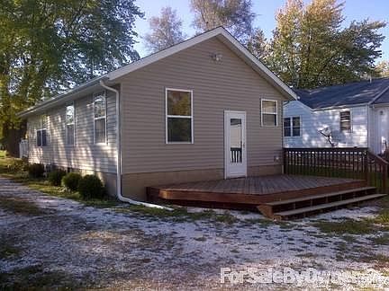 2nd image of 506 N Pekin Ln