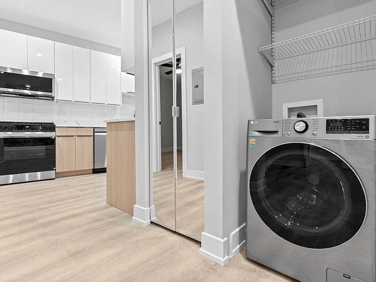 7661 N Rogers Ave #3 — Photo 3