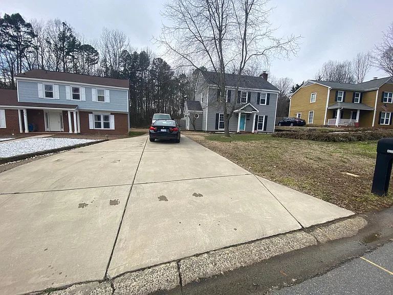 8232 Meadowdale Ln — Photo 2