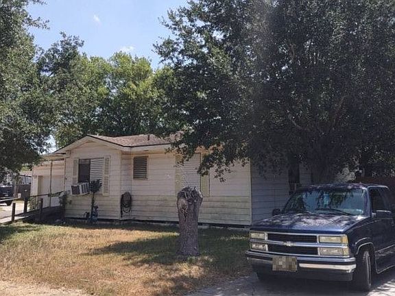 2nd image of 4302 Green Grove Dr