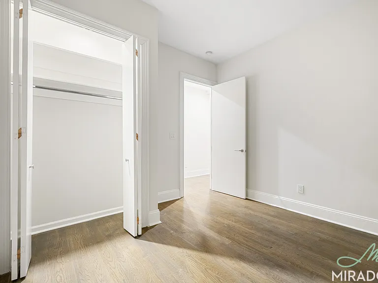 15 Park Row #3K — Photo 4