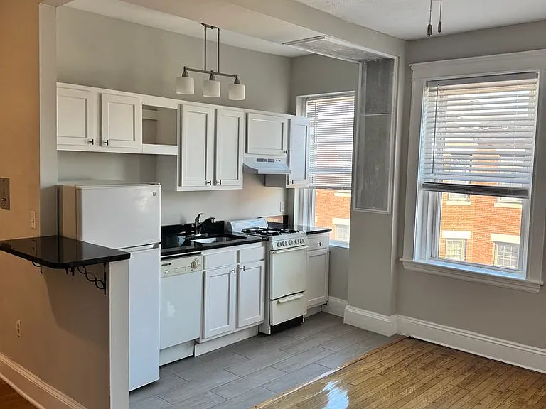 1185 Commonwealth Ave — Photo 12
