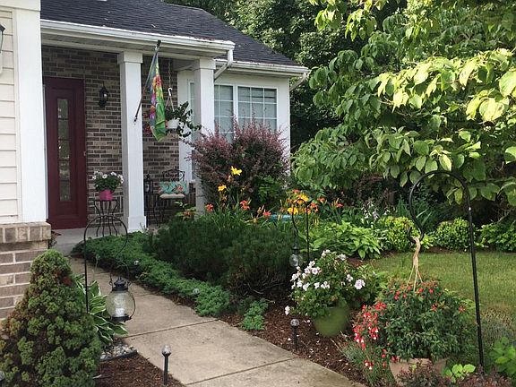 2nd image of 3428 Meadow Lake Ct SE