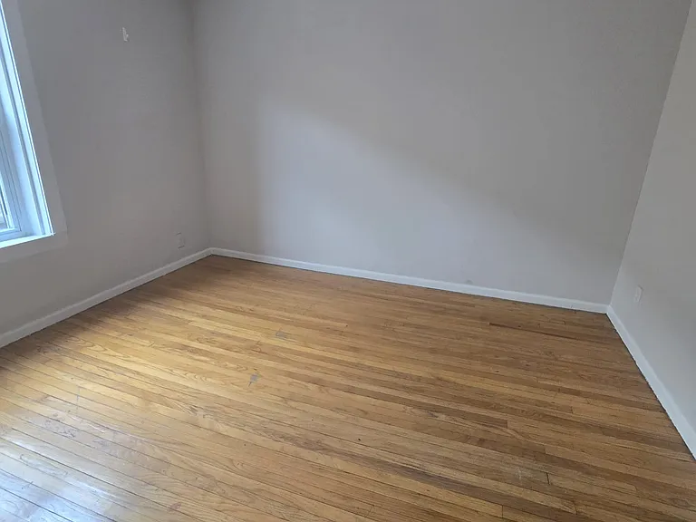 2206 S Marshall Blvd #3A — Photo 6