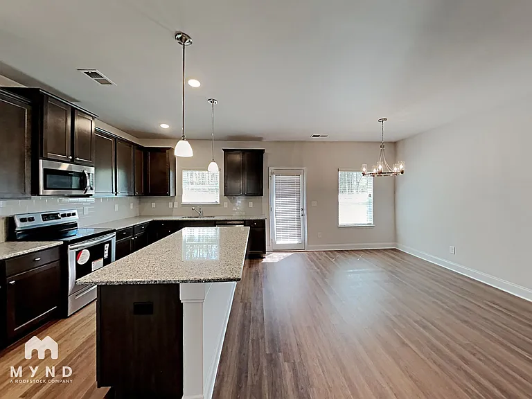 10143 Benton Woods Dr — Photo 8