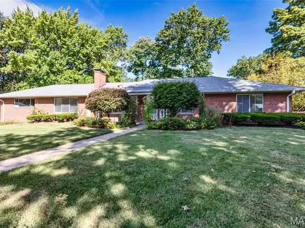 2 Creekside Ln, Saint Louis, MO 63141