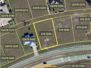629 Diplomat Pkwy E, Cape Coral, FL 33909