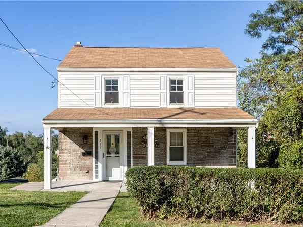 211 Roberts St, West Mifflin, PA 15122