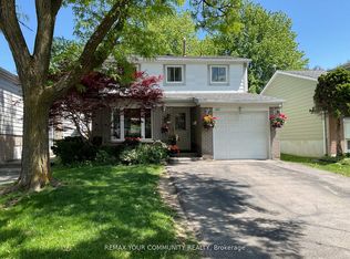 111 Springhead Gdns, Richmond Hill, ON L4C5C3