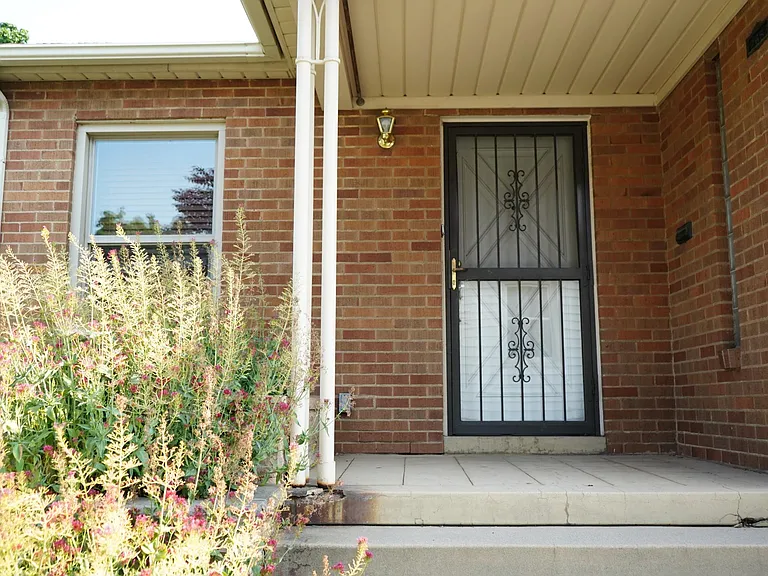 2683 S Glenmare St — Photo 2
