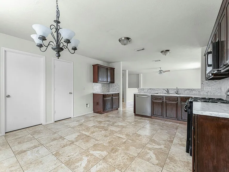 12251 Noco Dr #1 — Photo 10
